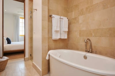 Luxury Villa Photo #7