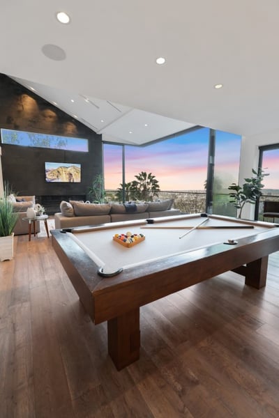 Luxury Villa Photo #17