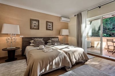 Luxury Villa Photo #27