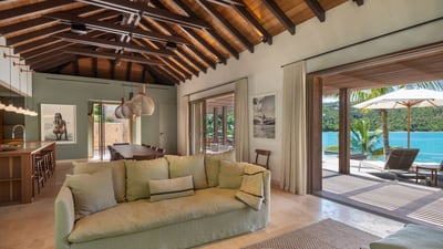 Luxury Villa Photo #33