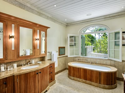 Luxury Villa Photo #32