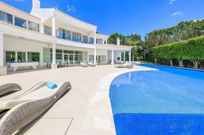Luxury Villa Photo #6