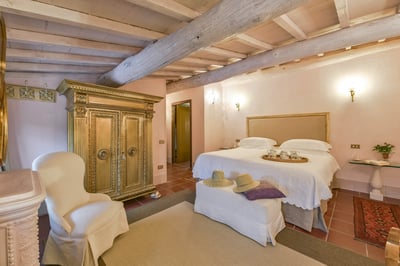 Luxury Villa Photo #46