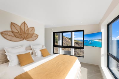 Luxury Villa Photo #48