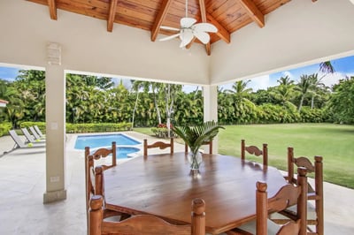 Luxury Villa Photo #12