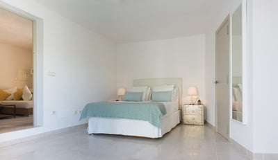 Luxury Villa Photo #23