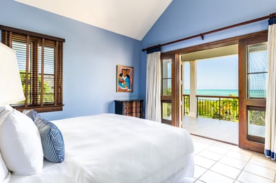 Luxury Villa Photo #30