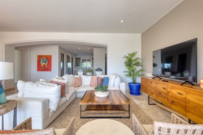 Luxury Villa Photo #14