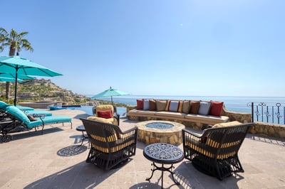 Luxury Villa Photo #9