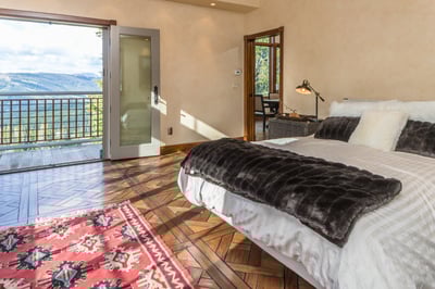 Luxury Villa Photo #15