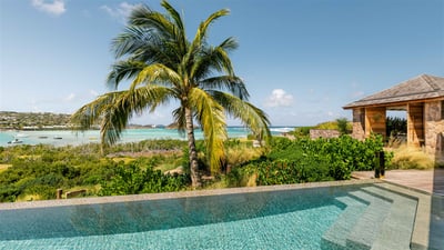 Luxury Villa Photo #15
