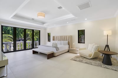 Luxury Villa Photo #39