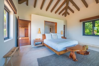 Luxury Villa Photo #58