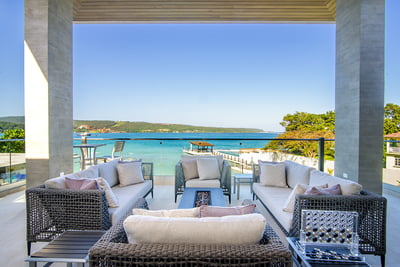 Luxury Villa Photo #13