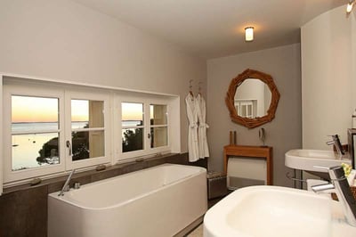 Luxury Villa Photo #25