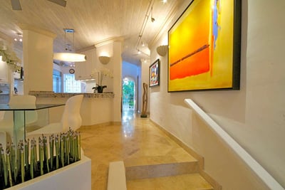 Luxury Villa Photo #6