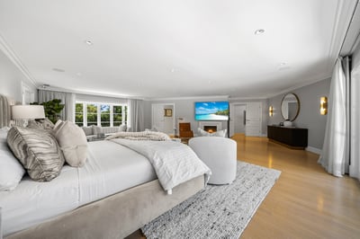 Luxury Villa Photo #24