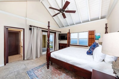 Luxury Villa Photo #31