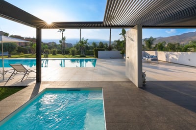 Luxury Villa Photo #12