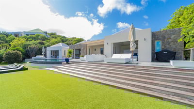 Luxury Villa Photo #5