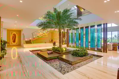 Luxury Villa Photo #43