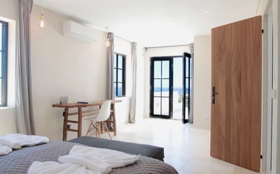 Luxury Villa Photo #20