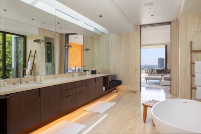Luxury Villa Photo #28