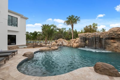 Luxury Villa Photo #10