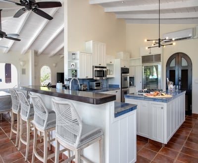 Luxury Villa Photo #12