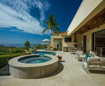 Luxury Villa Photo #5