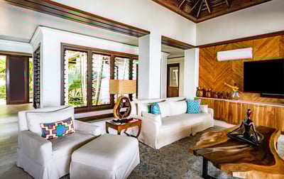 Luxury Villa Photo #5