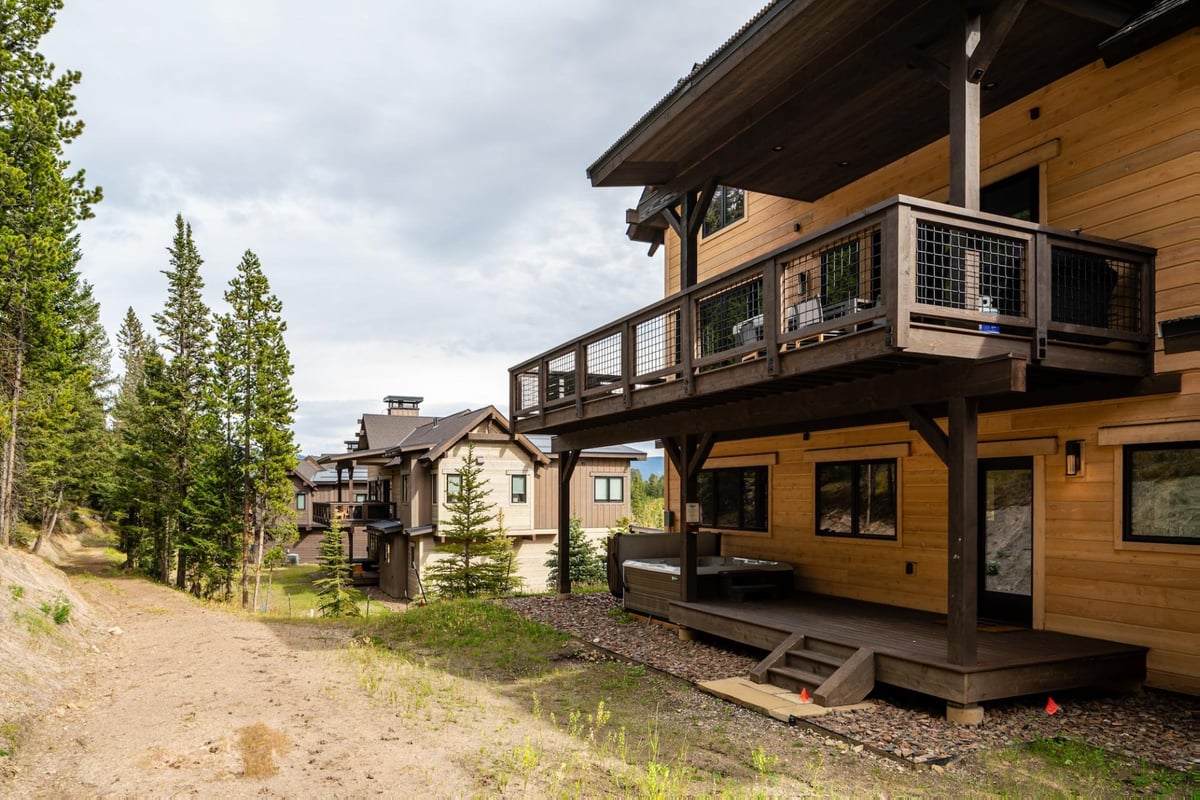 Spanish Peaks | Highlands Cabin 18