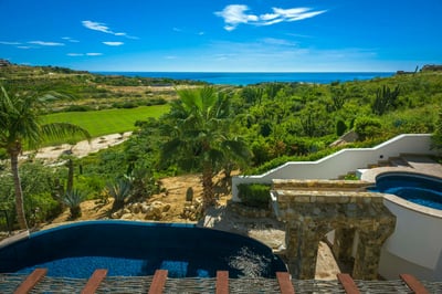 Luxury Villa Photo #13
