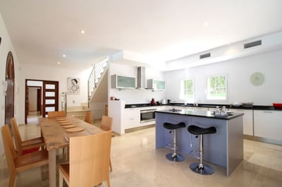 Luxury Villa Photo #8