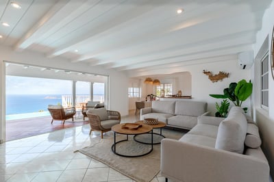 Luxury Villa Photo #16
