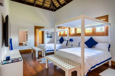 Luxury Villa Photo #19