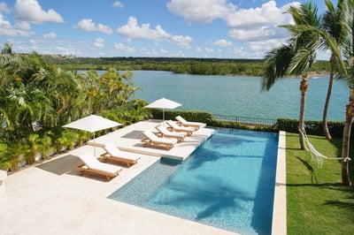 Luxury Villa Photo #2