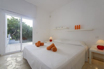 Luxury Villa Photo #28