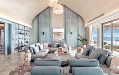 Luxury Villa Photo #4
