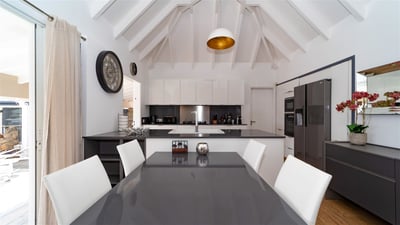 Luxury Villa Photo #35