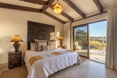 Luxury Villa Photo #50