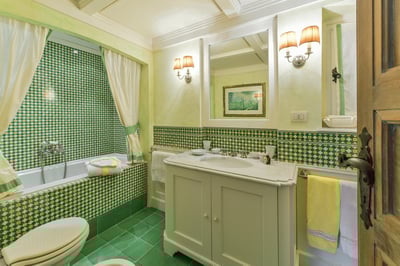 Luxury Villa Photo #24