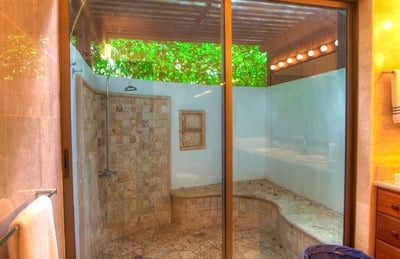 Luxury Villa Photo #23