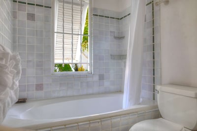 Luxury Villa Photo #17