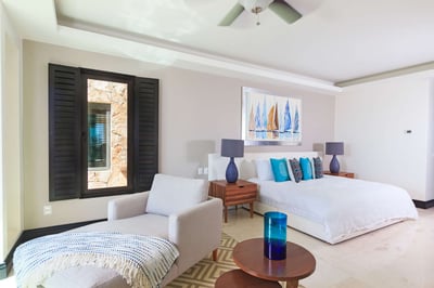 Luxury Villa Photo #13