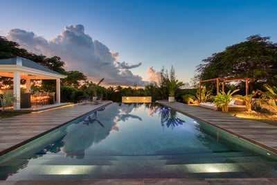 Luxury Villa Photo #4