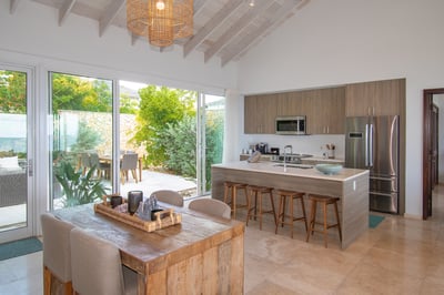 Luxury Villa Photo #7