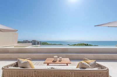Luxury Villa Photo #2