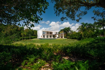 Luxury Villa Photo #2