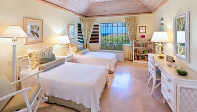 Luxury Villa Photo #10